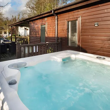 12 Grasmere - With Hot Tub Σπίτι διακοπών